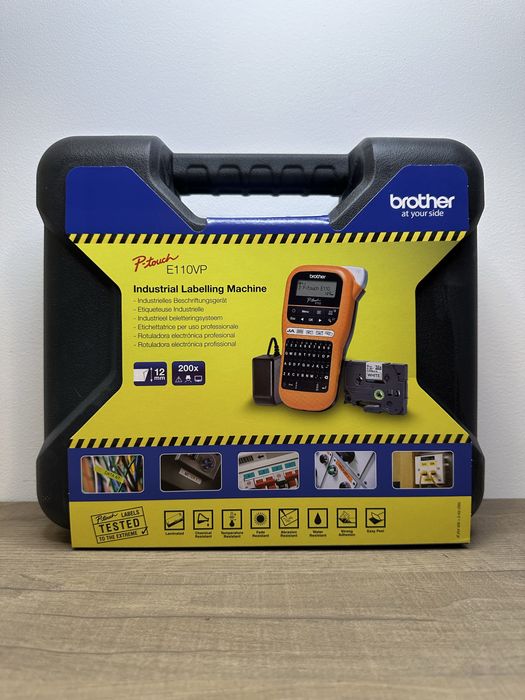Brother PT-E110VP nou, sigilat, 250 lei – imprimantă etichete industrială, kit complet