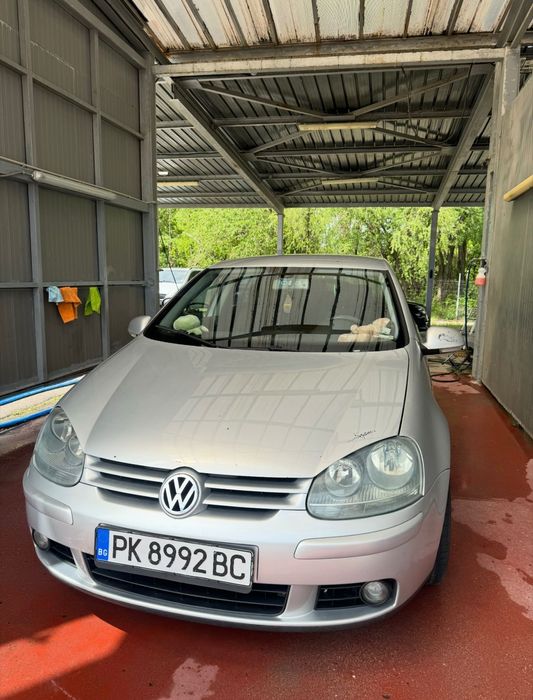 Продавам Volkswagen Golf 5 2.0 TDI