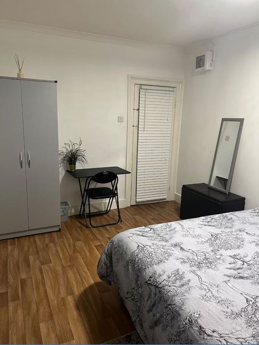 Дава се под наем Двустаен апартамент в София, Център - 55 кв.м за 450 € - Снимка #4