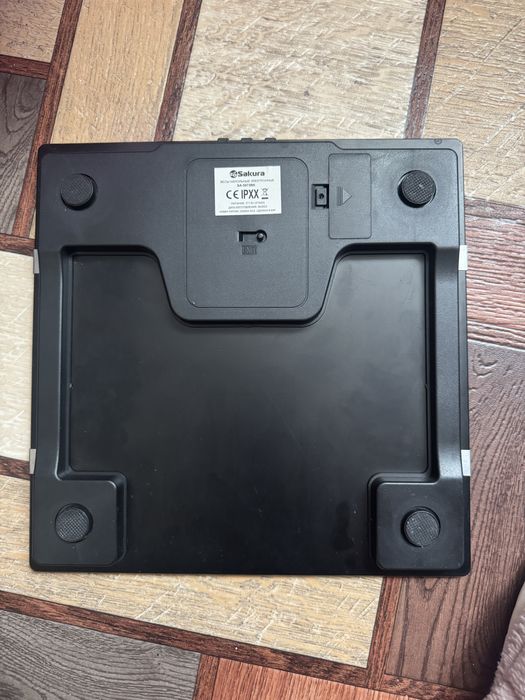 Весы напольные..