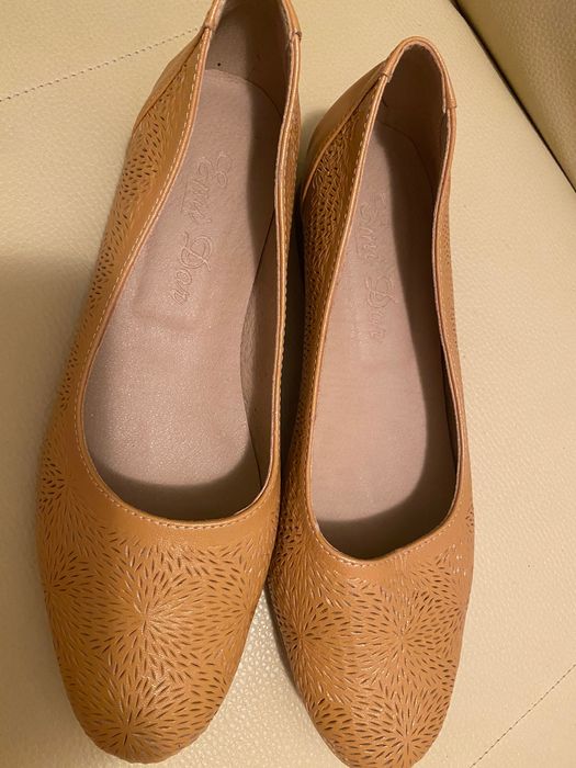 Pantofi plati noi de piele naturala nepurtati