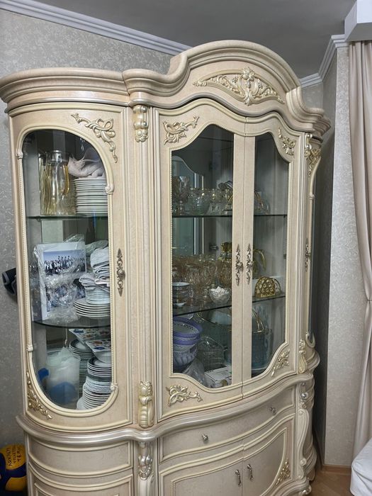 Срочно продам шкаф