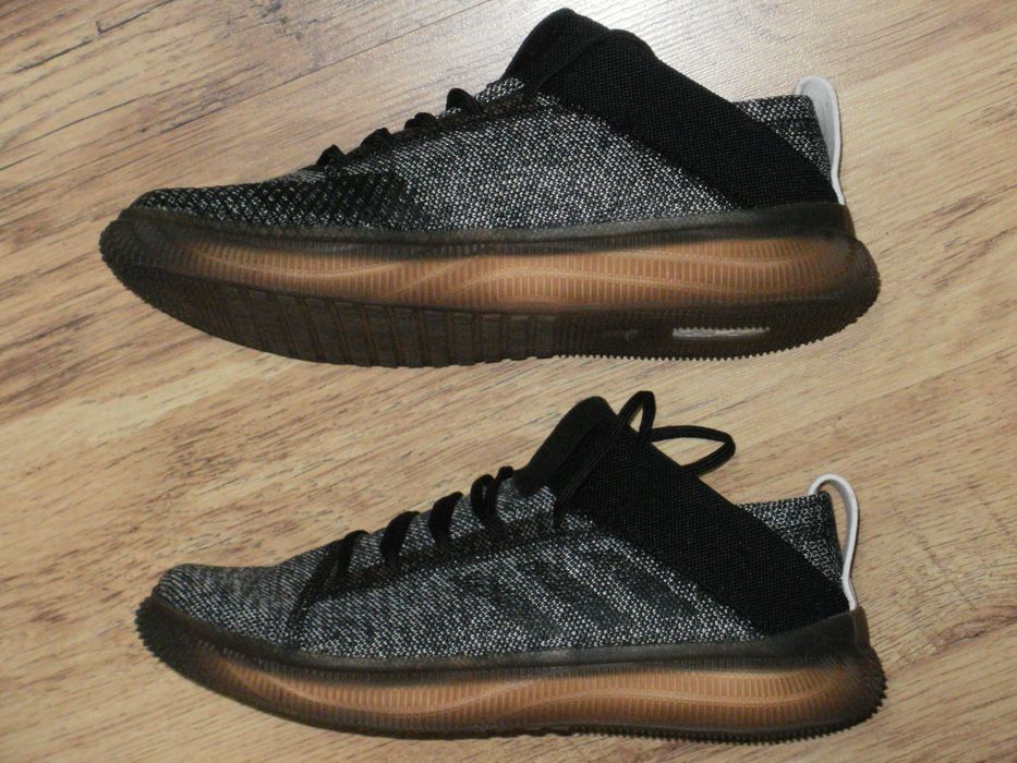 ADIDAS юношески оригинални маратонки 39.5