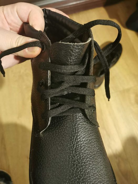 Bocanci de piele neagră 40