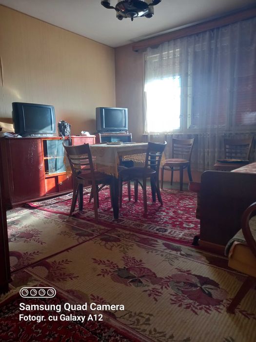 Vanzare apartament 3 camere