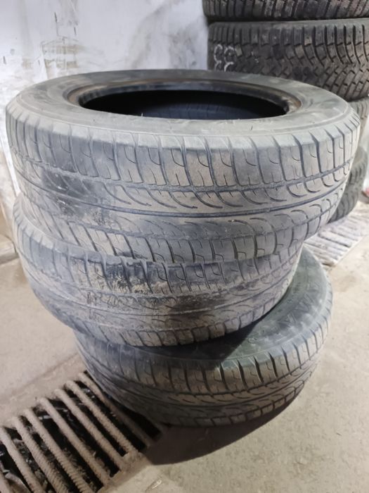 Продам шинный 195/65)15