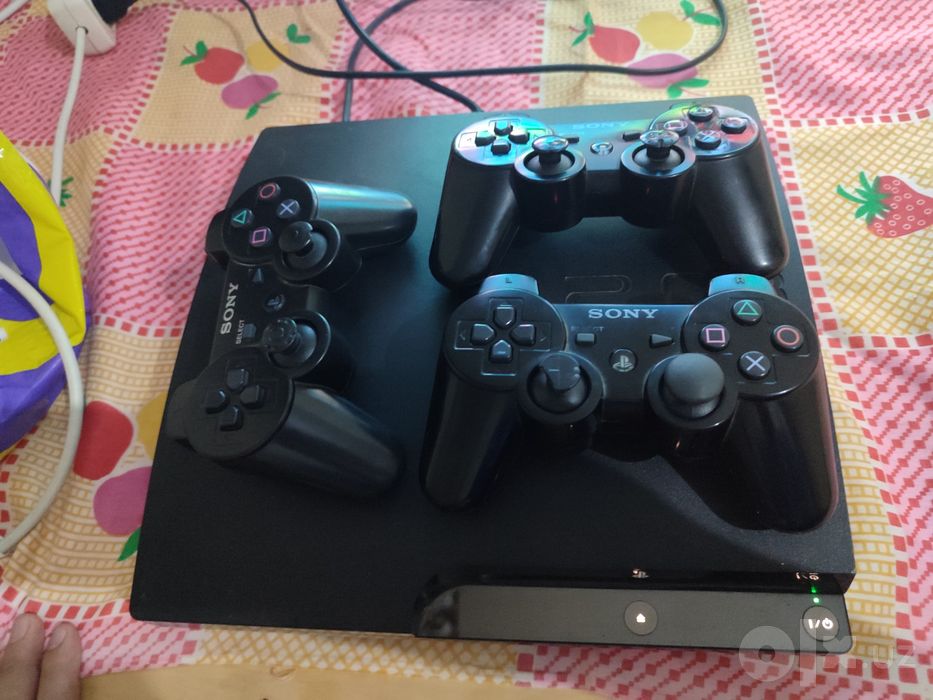 Playstation 3 slim sotiladi