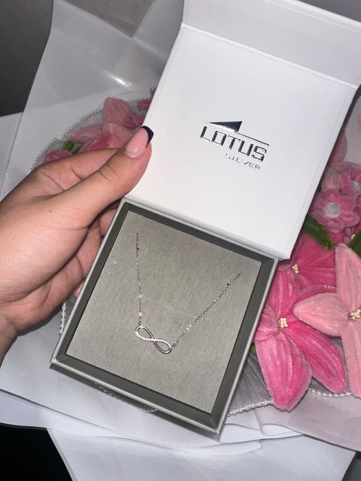 Сребърно колие-lotus