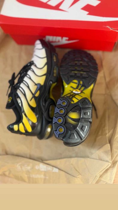 100% Оригинални Nike Air max Plus в размер 42.5-27см - без коментар