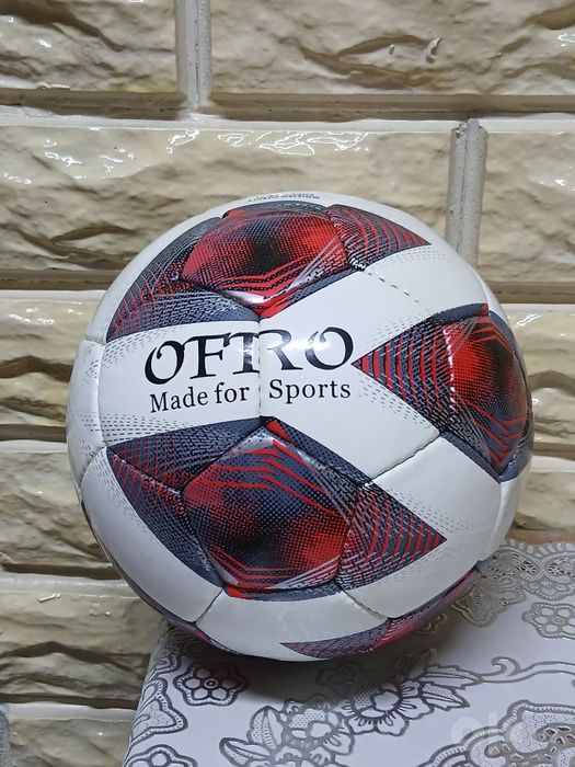 Futbol to'plar sotiladi