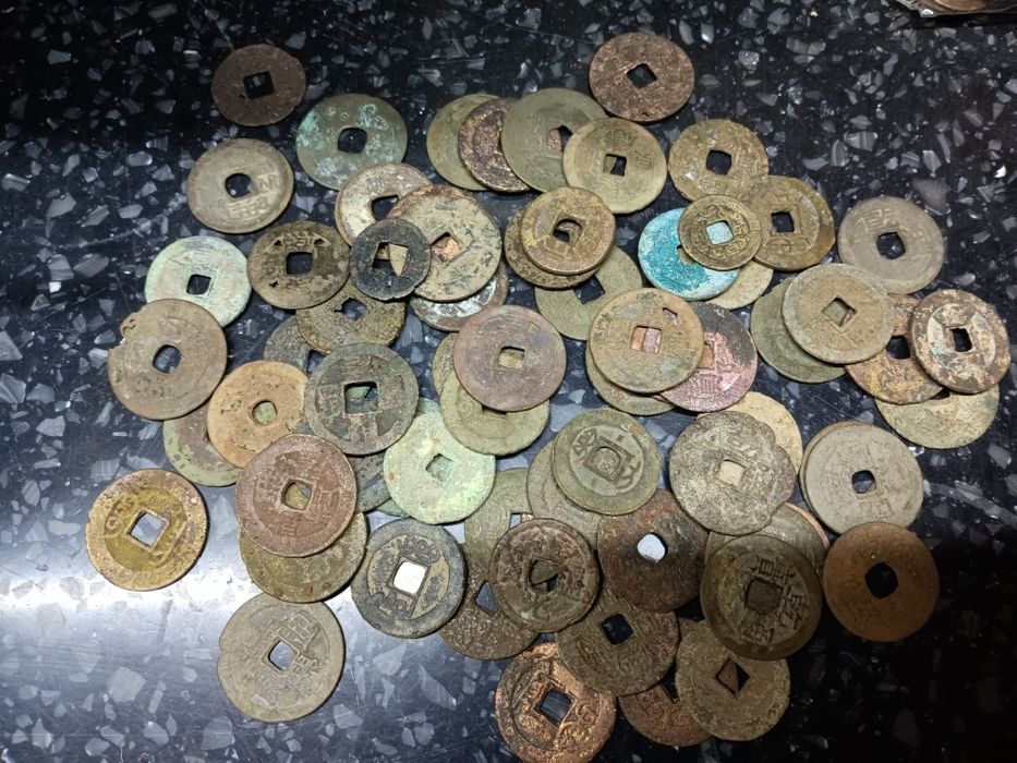 Монеты Китая разные