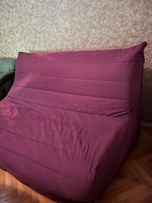 Разтегателен диван