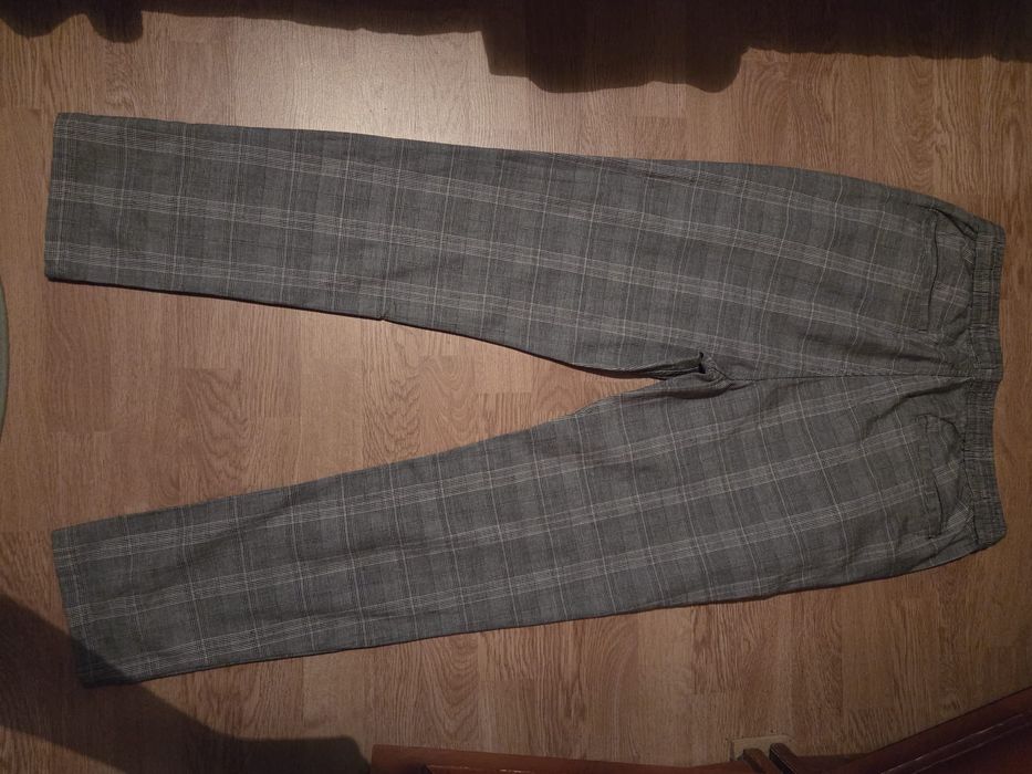 Pantaloni eleganți RESERVED bărbați – noi cu etichetă – L / XL – slim