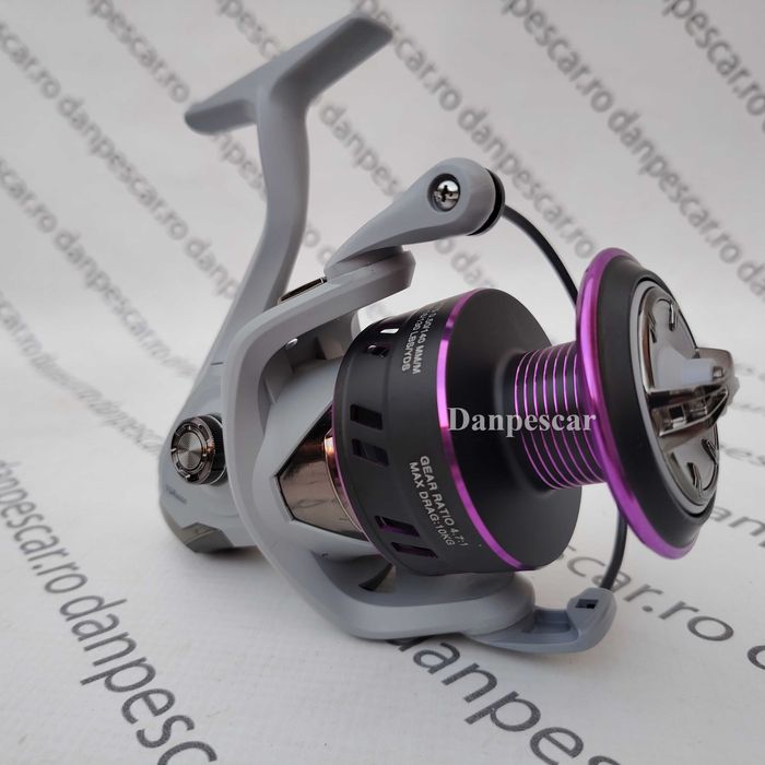 Mulineta WINDBLADE CRAP si Feeder TGR6000 capacitate 0,40/220 metri