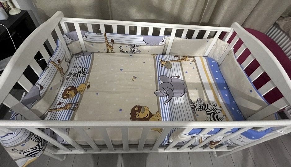 Lenjerie cu protectie pentru patut