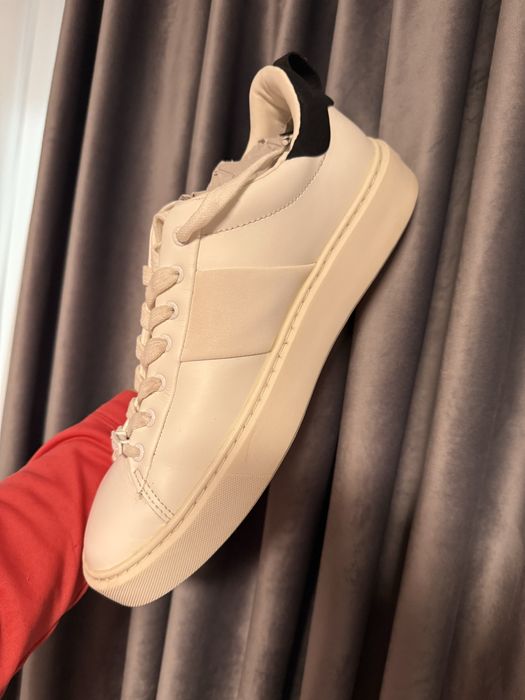 Adidasi Barbati Guess Marimea 42