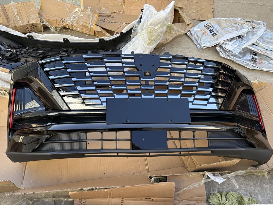 Бампер передний Чанган кс 55+ черный (changan cs55 plus)