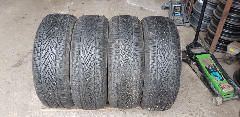 Зимни гуми-16цола-215/65-1бр.-60лв."SEMPERIT "