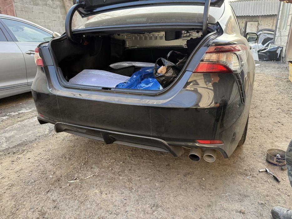 Бампер оригинал камри 75 амириканец