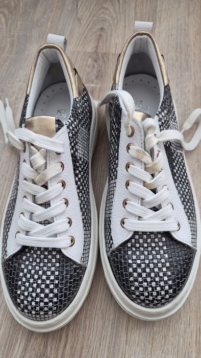 Обувки от естествена кожа GiAnni