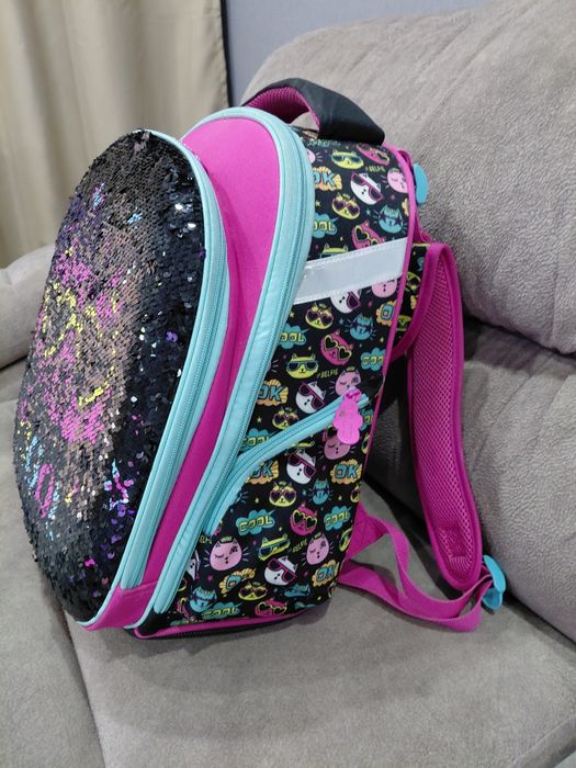 Продам рюкзак школьный