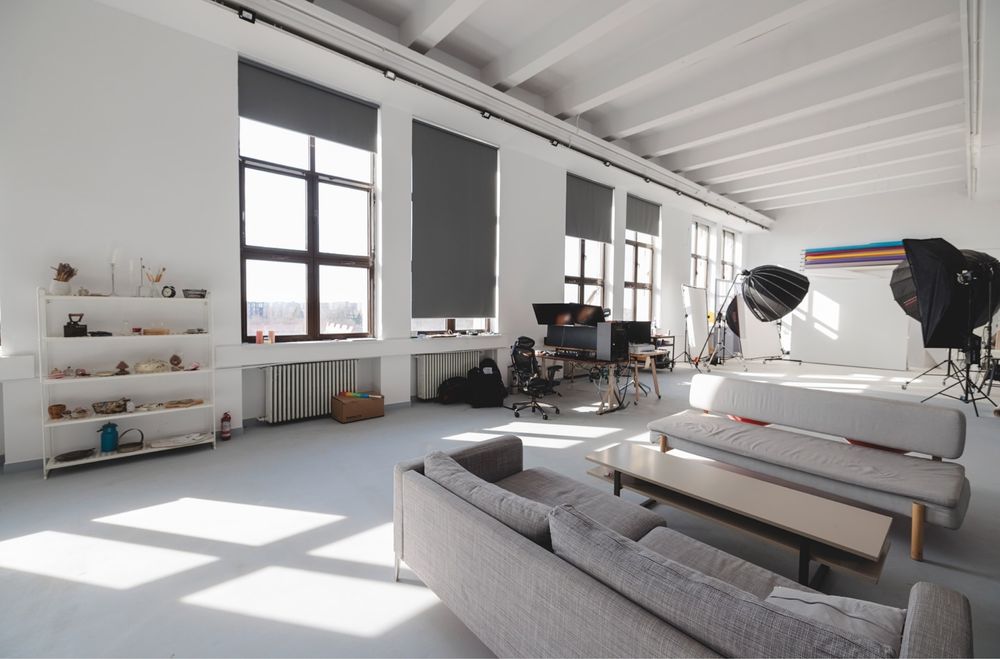 Studio foto de închiriat București | 200 mp | Foto Video + Bucătărie  | www.studiofotodeinchiriat.ro