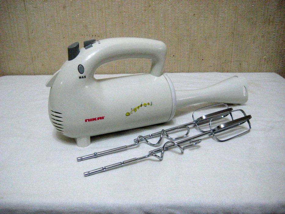 Блендер + миксер 2 в одном Nikai оригинал отличном рабочим состоянии!