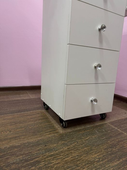 Помощник деревянный на колесах