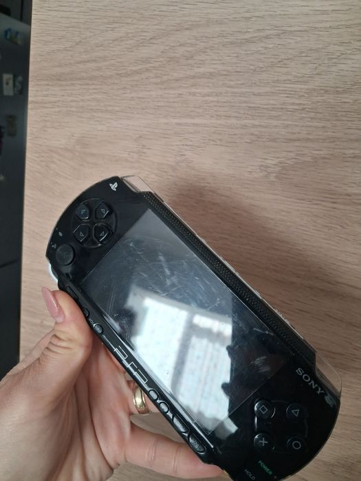 Consola portabila PSP modat