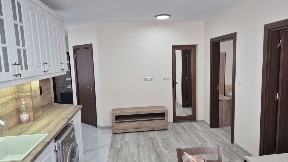 Дава се под наем Тристаен апартамент в Шумен, Център - 75 кв.м за 306 € - Снимка #6