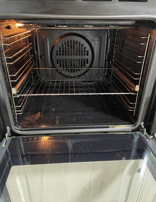 Servicii de curățenie apartamente / case / birouri - București