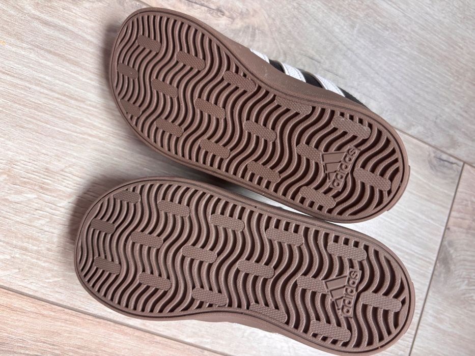 Маратонки adidas