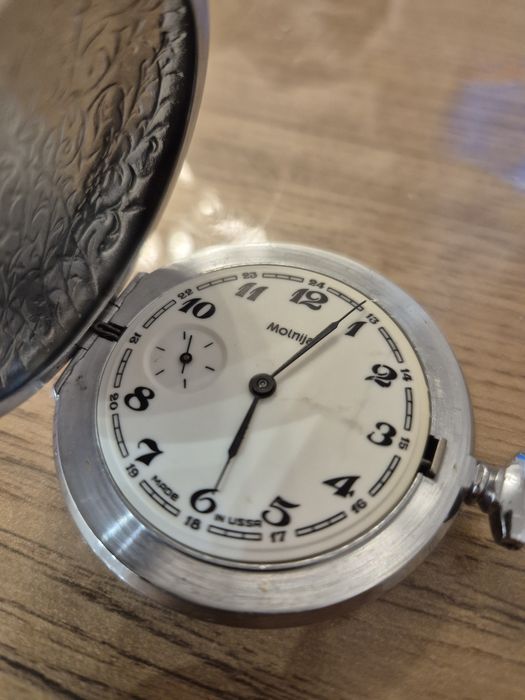 Часы новые карманные МОЛНИЯ Molnija