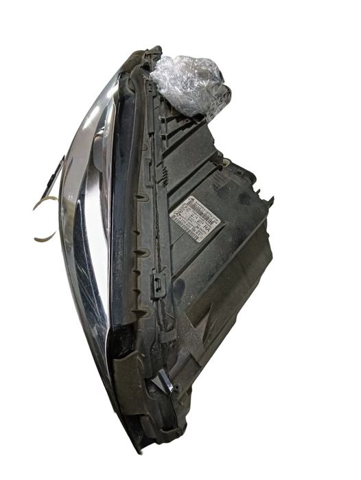 Far Dreapta Fata Mercedes-Benz C-Class W205 2013 - > A2058200861