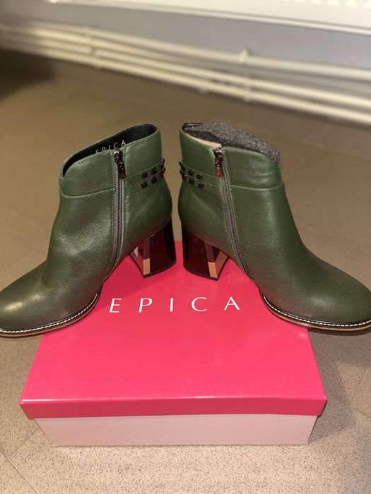 De vanzare Ghete de la Epica, Marimea 38, Produs nou!