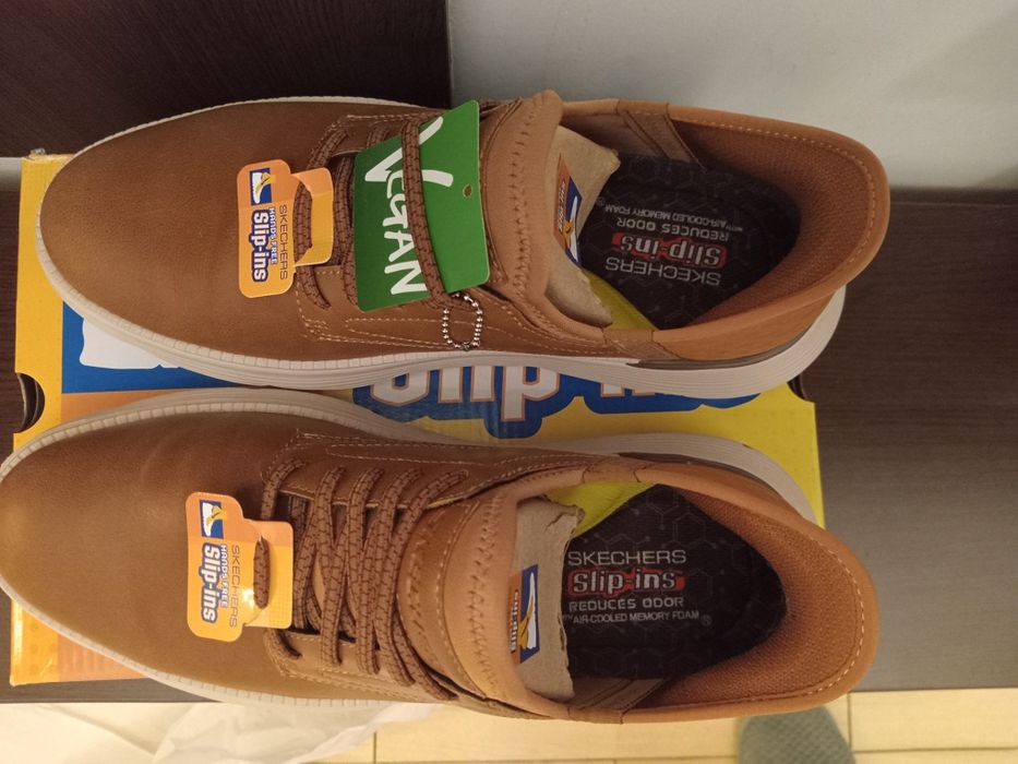 De vanzare pantofi piele naturala Schechers  slip-ins!