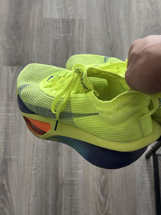 Nike кроссовка бешущий