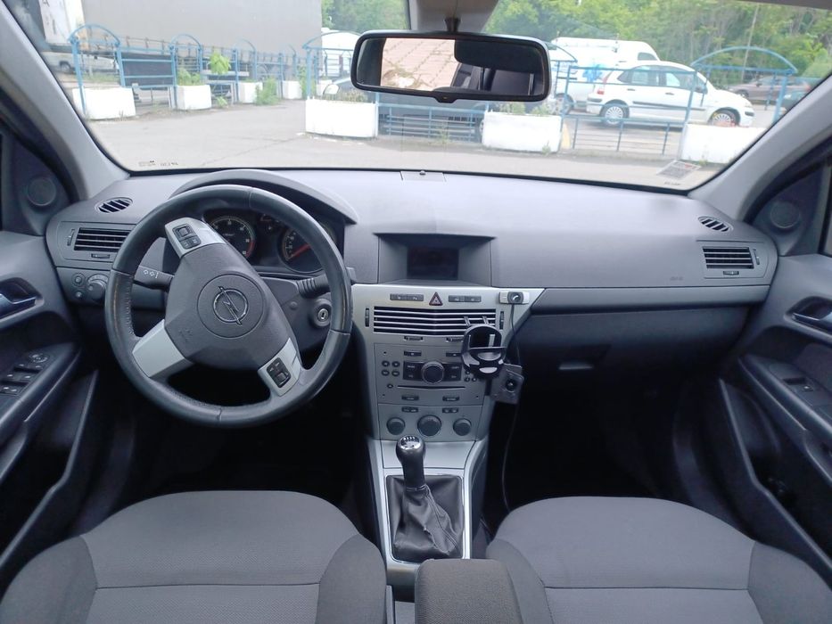 Opel Astra h 2011