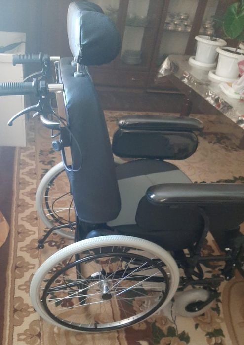 Инвалидная коляска