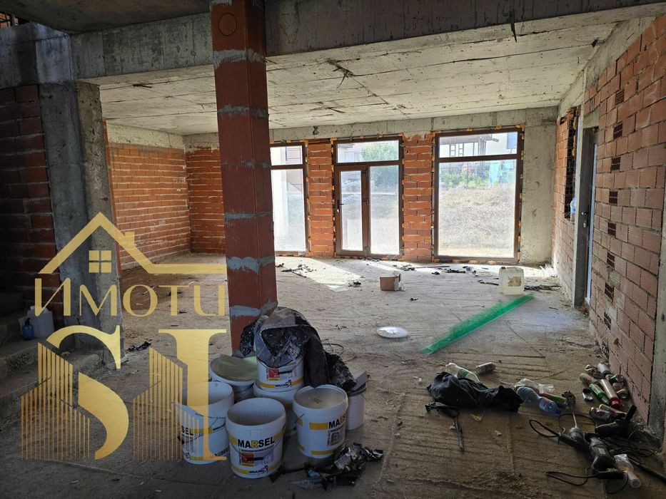 Къща в м-т Атюрен