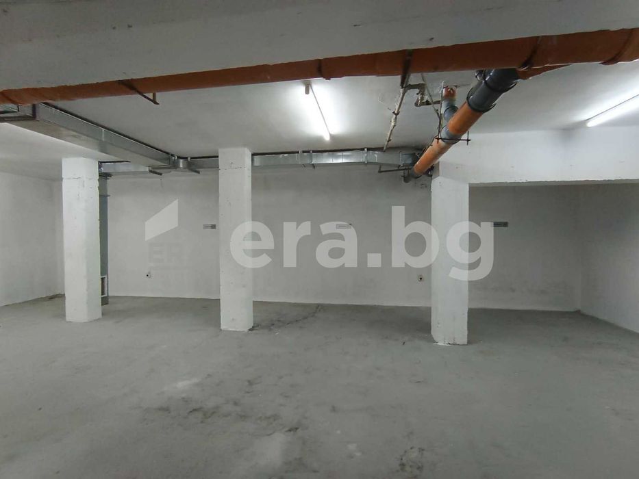 Закрито паркомясто в подземен паркинг в район"Погреби"