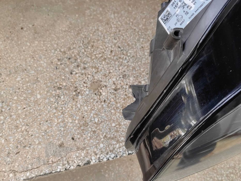 Фар Opel Corsa E LED DRL ляв / Фар Опел Корса Е Оригинален