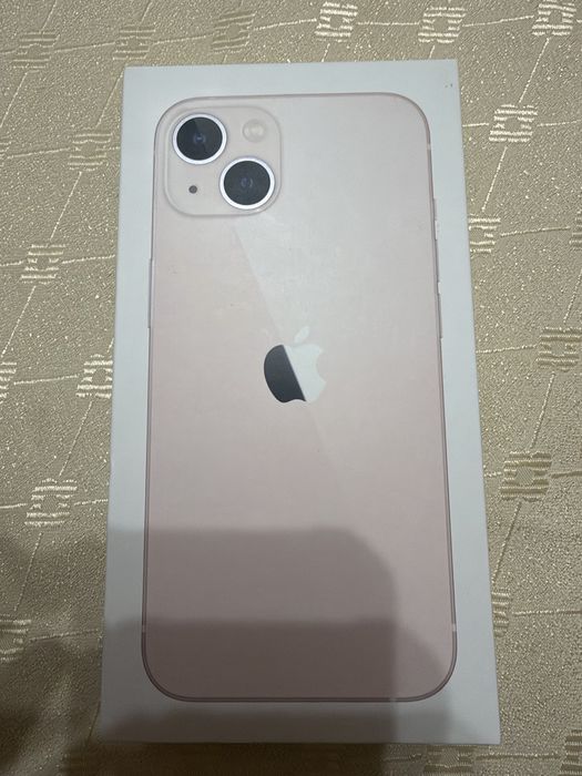 Продавам Iphone 13