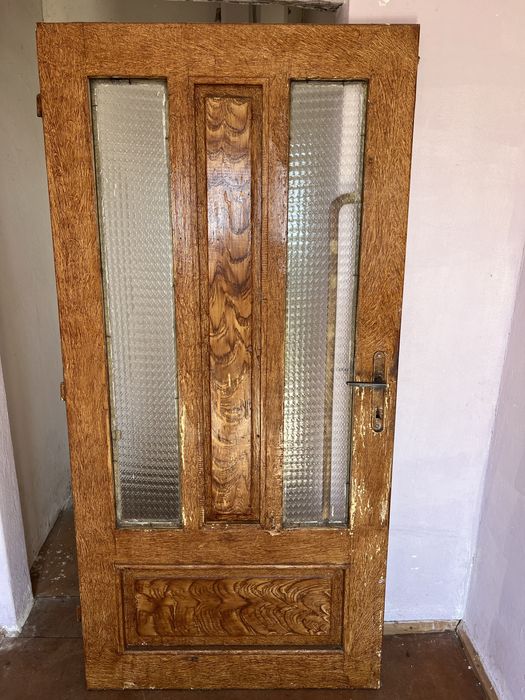 Дървени врати от масив