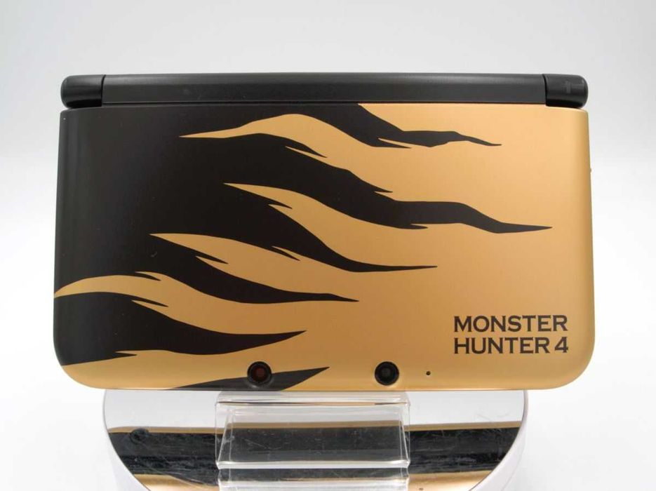 Nintendo 3DS XL Monster Hunter 4 Rajang Gold Collector's Edition– Modată, 128GB + jocuri