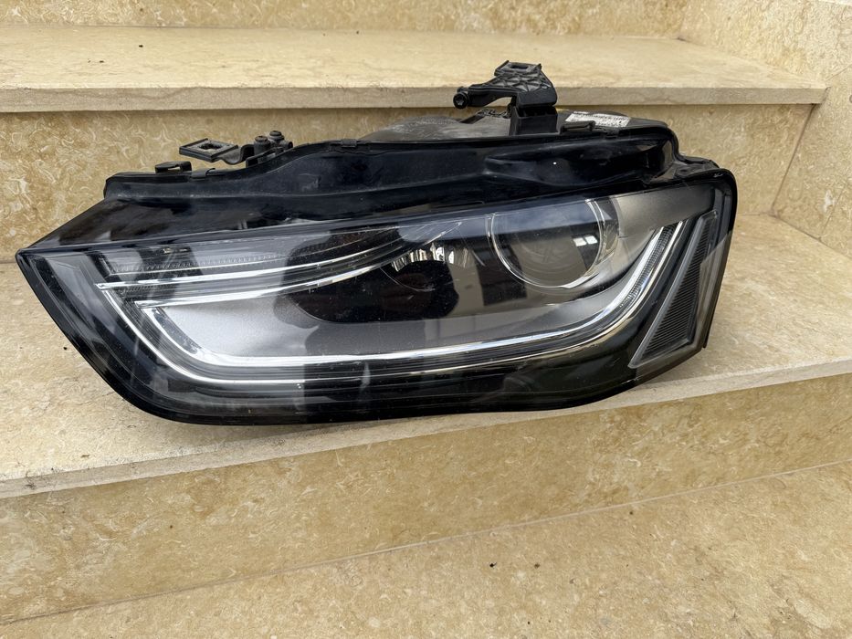 Far stanga Audi A4 B8.5 facelift AFS