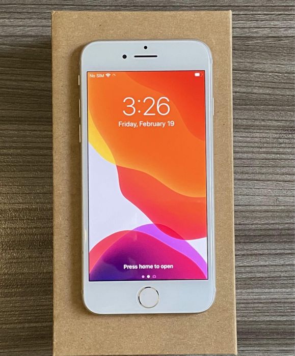 iPhone 8 • impecabil • ALB • ca NOU