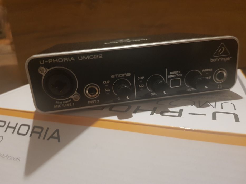Interfață audio Behringer U-Phoria UMC22 – Ca nouă
