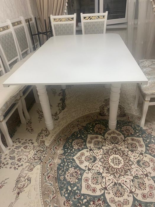 Стол для гостиной