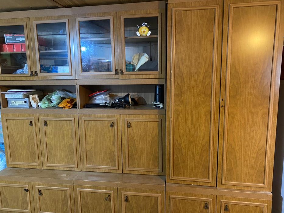 Продам стенку б/у в хорошем состоянии